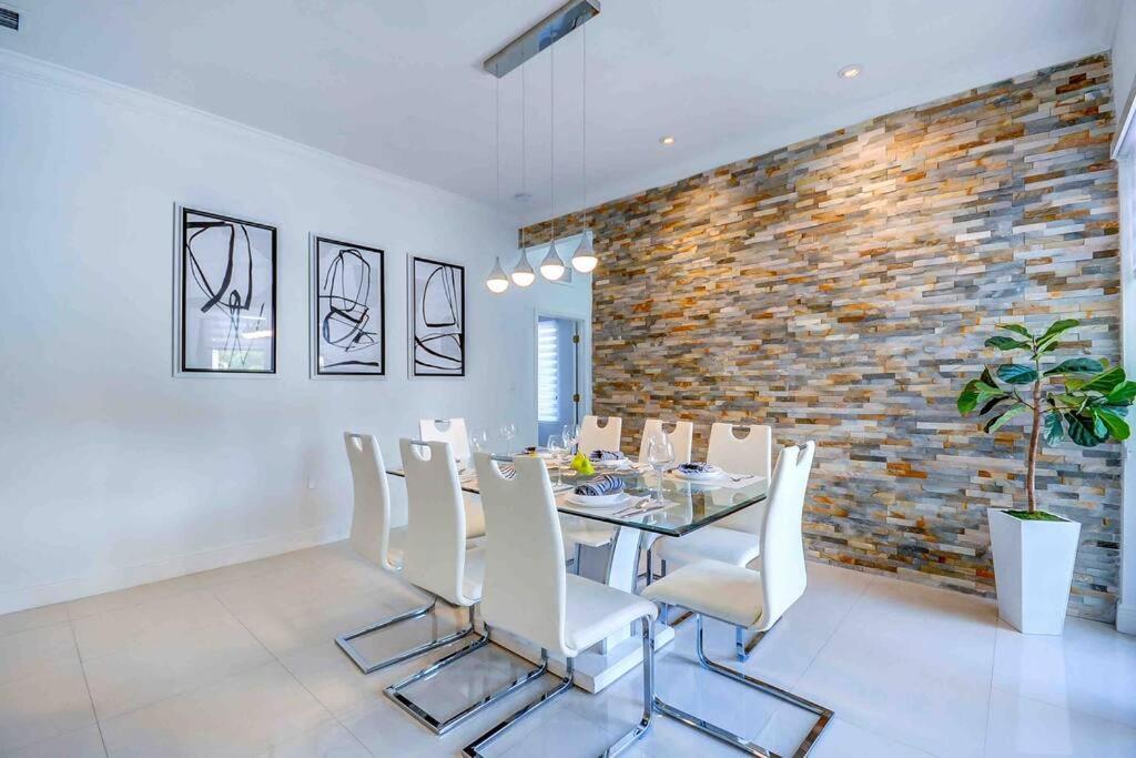 Miami 5Br Villa W Heated Pool, Games & Bbq L01 คัทเลอร์เบย์ ภายนอก รูปภาพ