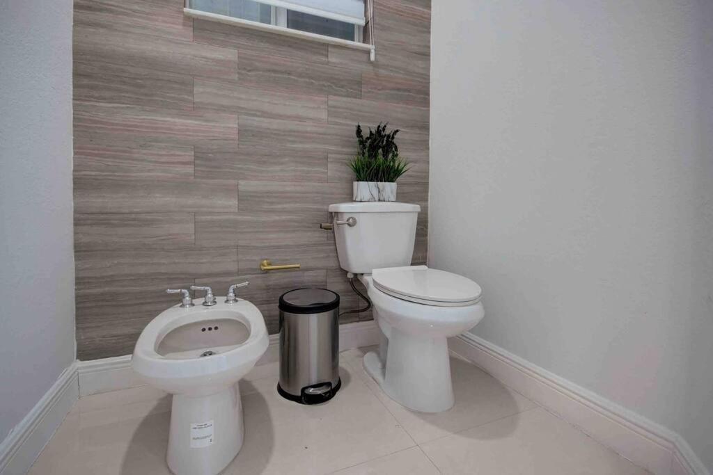 Miami 5Br Villa W Heated Pool, Games & Bbq L01 คัทเลอร์เบย์ ภายนอก รูปภาพ